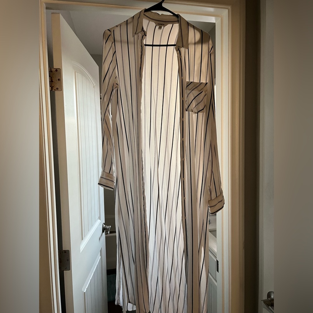 Express button down long top